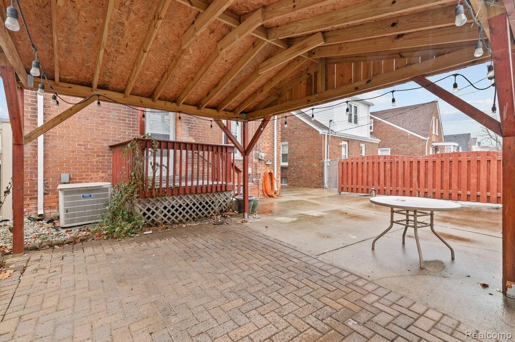 6838 Hartwell Street Dearborn City MI 48126