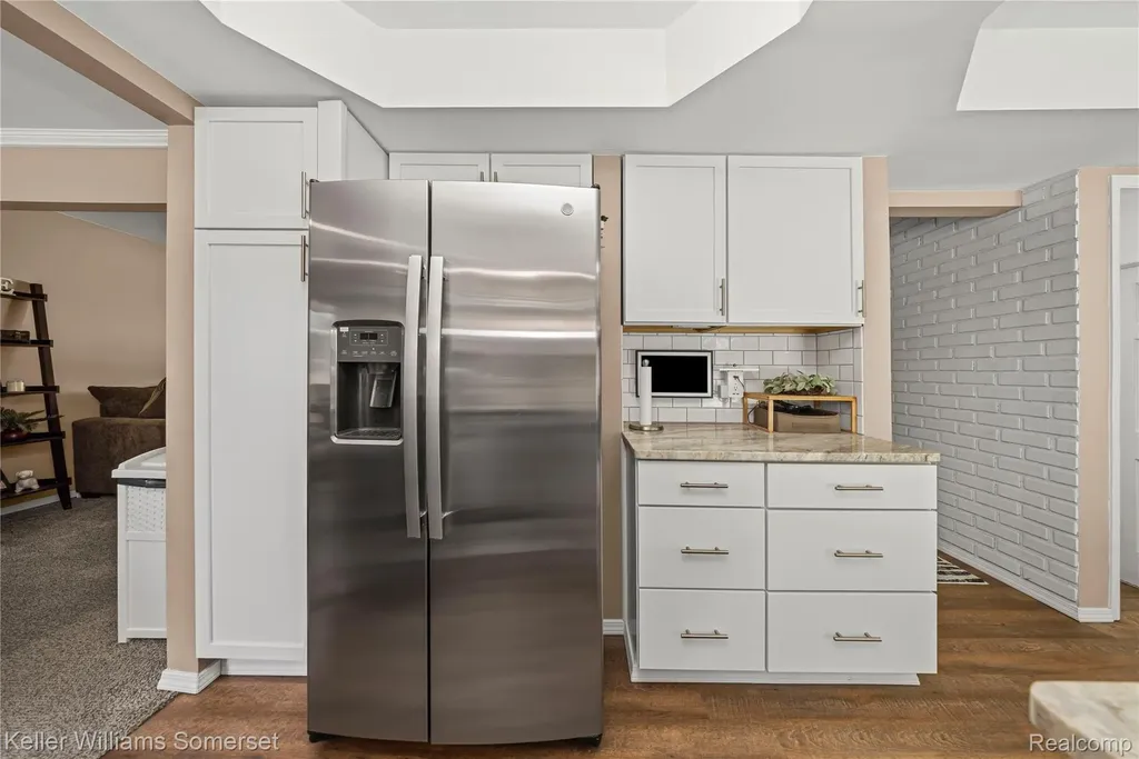 5795 Limestone Drive Troy City MI 48085