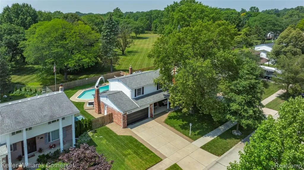 5795 Limestone Drive Troy City MI 48085
