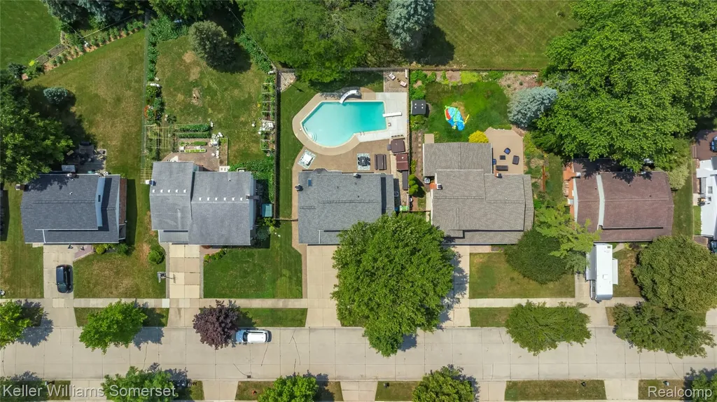 5795 Limestone Drive Troy City MI 48085