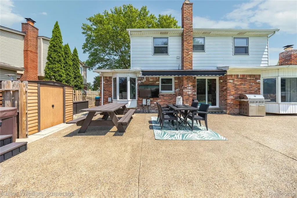 5795 Limestone Drive Troy City MI 48085