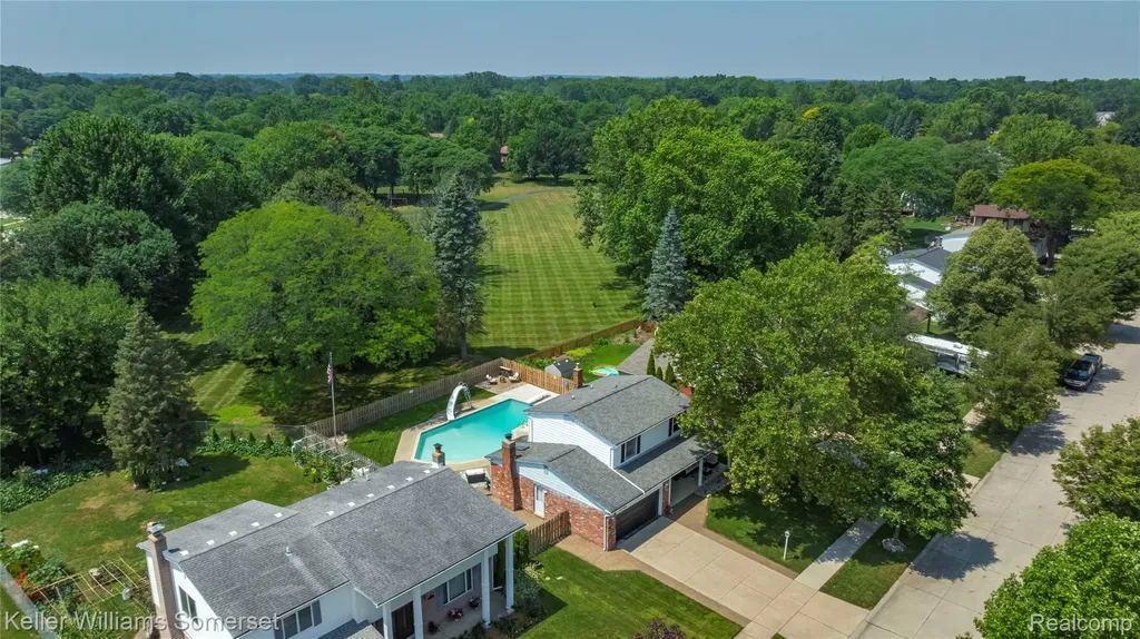 5795 Limestone Drive Troy City MI 48085