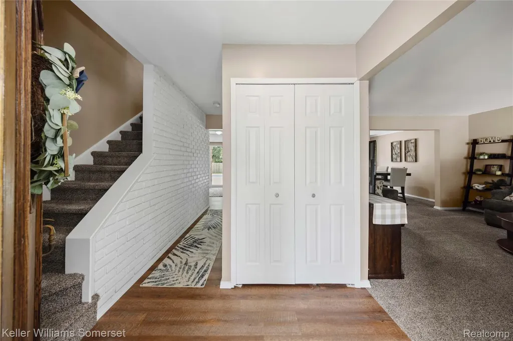 5795 Limestone Drive Troy City MI 48085