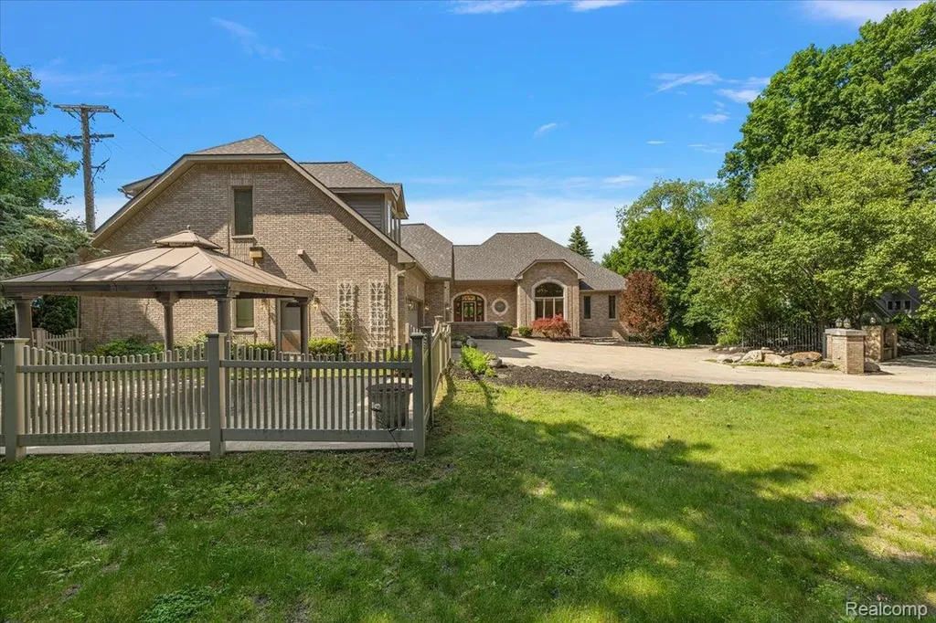 901 Spring Drive Northville Township MI 48167
