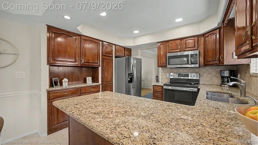 8731 Paulina Drive Sterling Heights City MI 48312