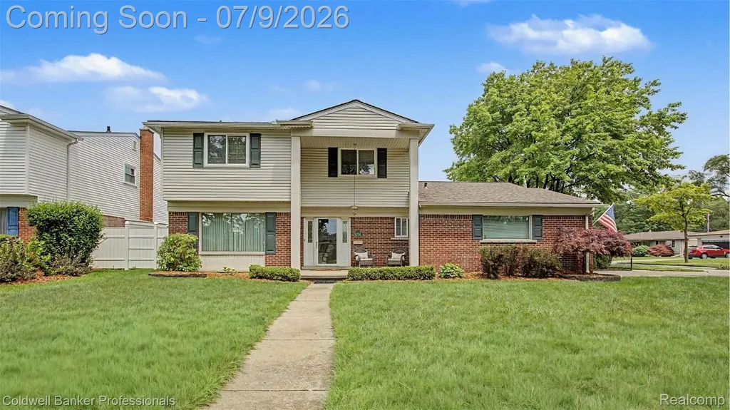8731 Paulina Drive Sterling Heights City MI 48312