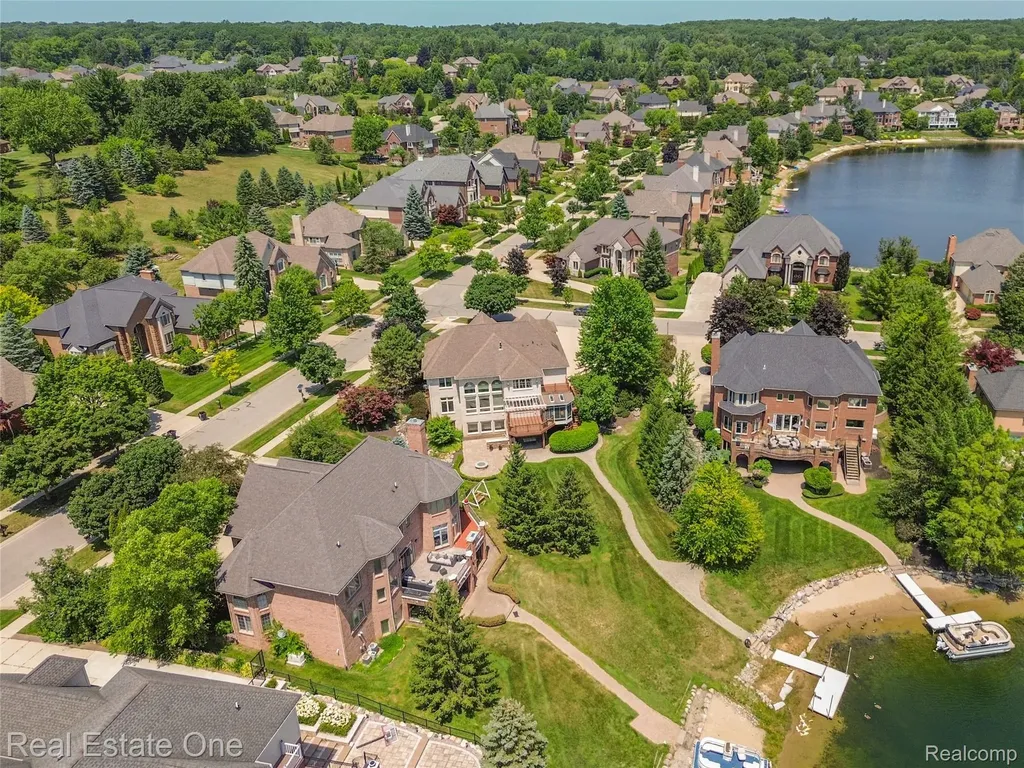 18218 Clairmont Circle E Northville Township MI 48168