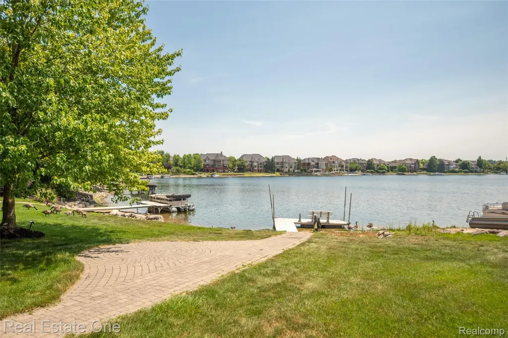 18218 Clairmont Circle E Northville Township MI 48168