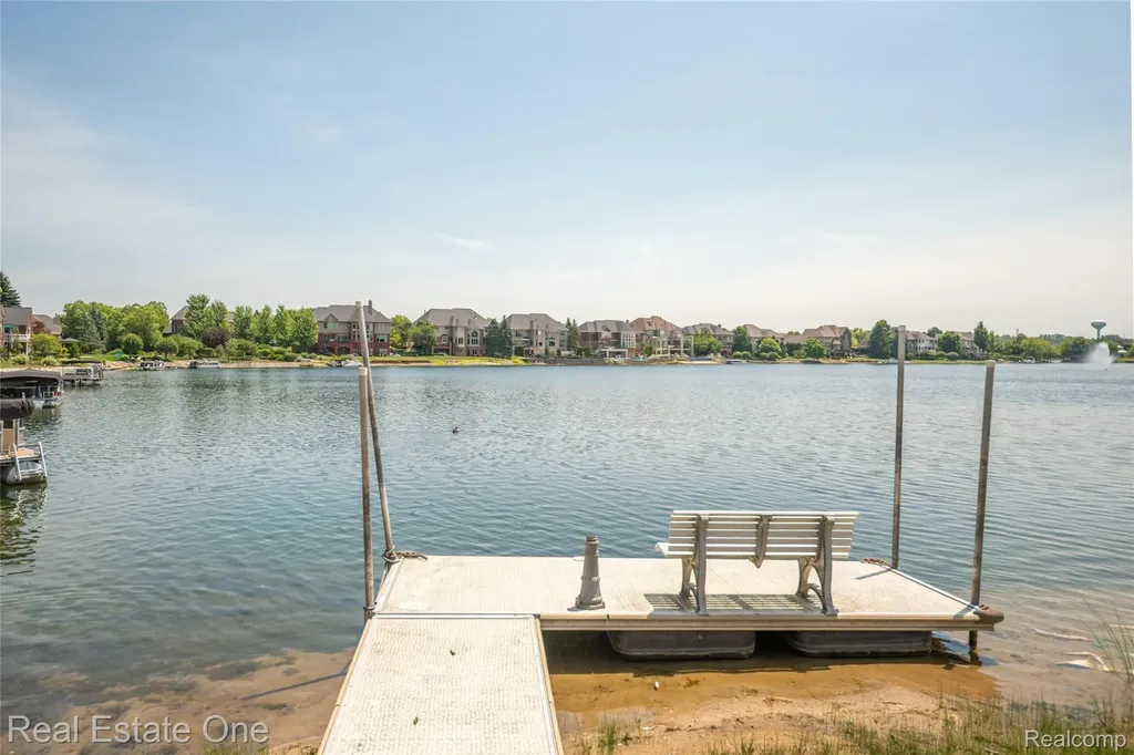 18218 Clairmont Circle E Northville Township MI 48168