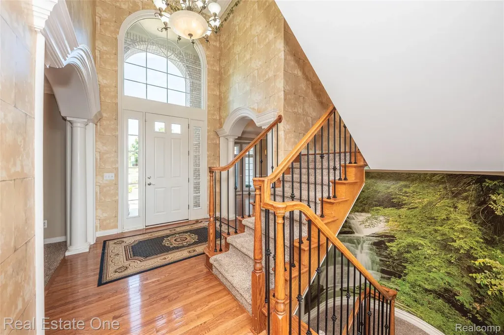 18218 Clairmont Circle E Northville Township MI 48168