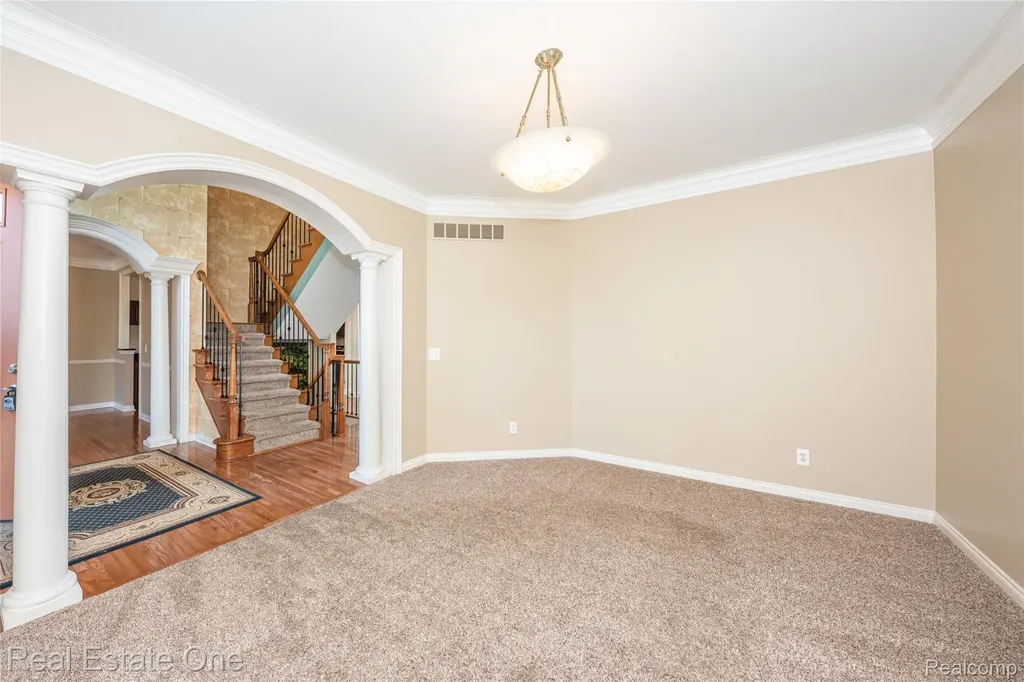 18218 Clairmont Circle E Northville Township MI 48168