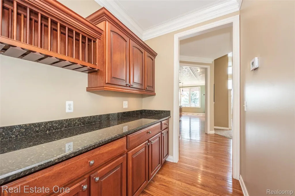 18218 Clairmont Circle E Northville Township MI 48168