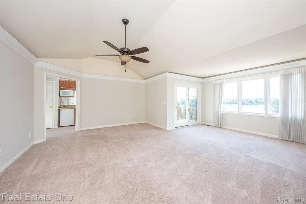 18218 Clairmont Circle E Northville Township MI 48168
