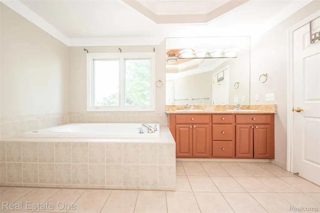 18218 Clairmont Circle E Northville Township MI 48168