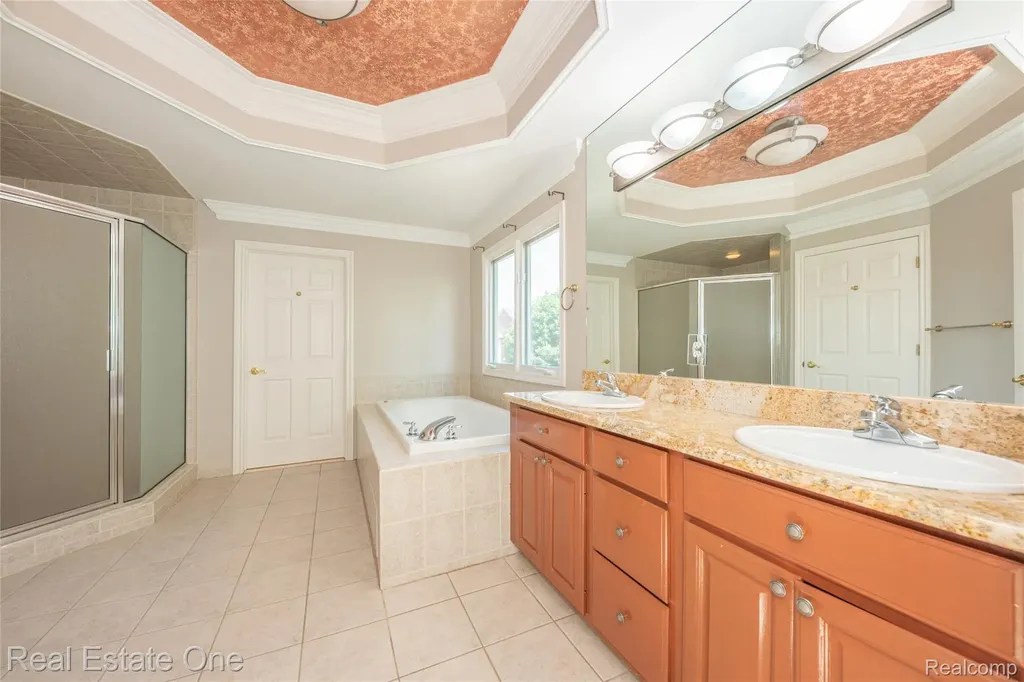 18218 Clairmont Circle E Northville Township MI 48168