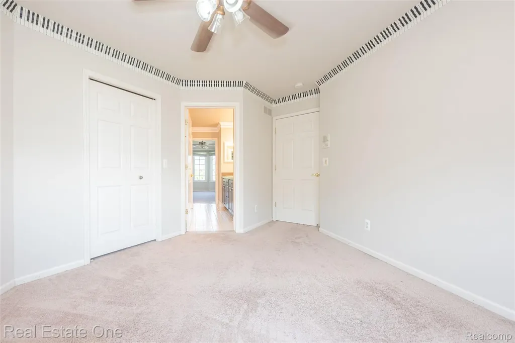 18218 Clairmont Circle E Northville Township MI 48168