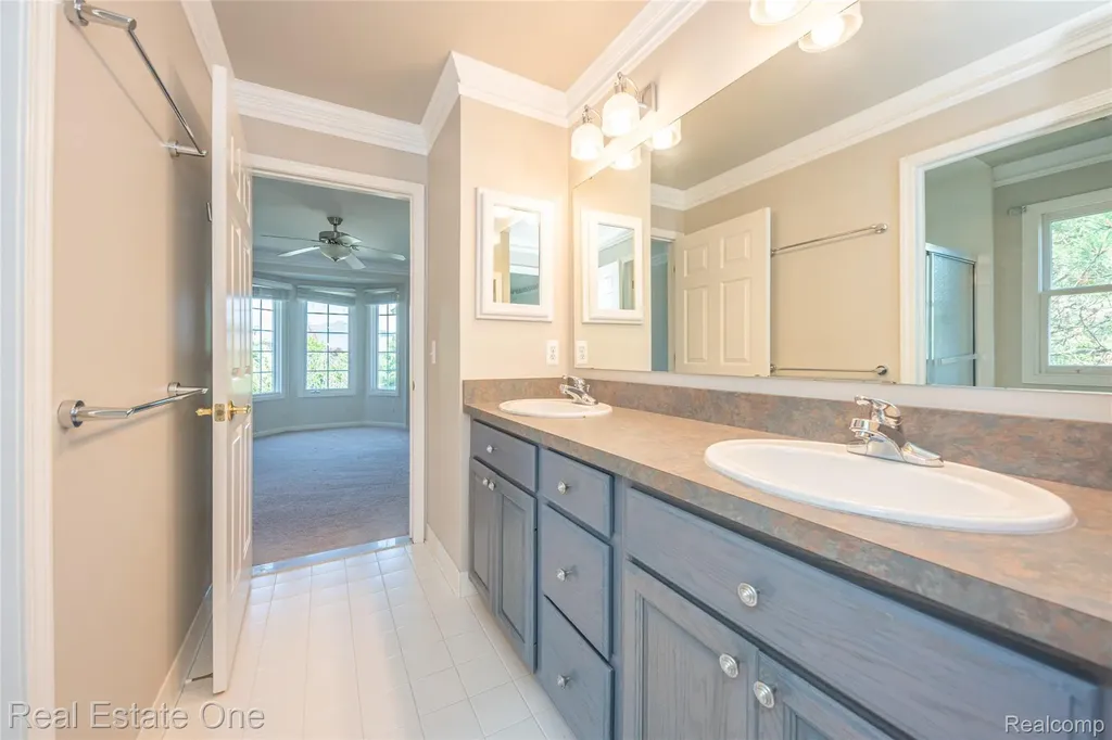 18218 Clairmont Circle E Northville Township MI 48168