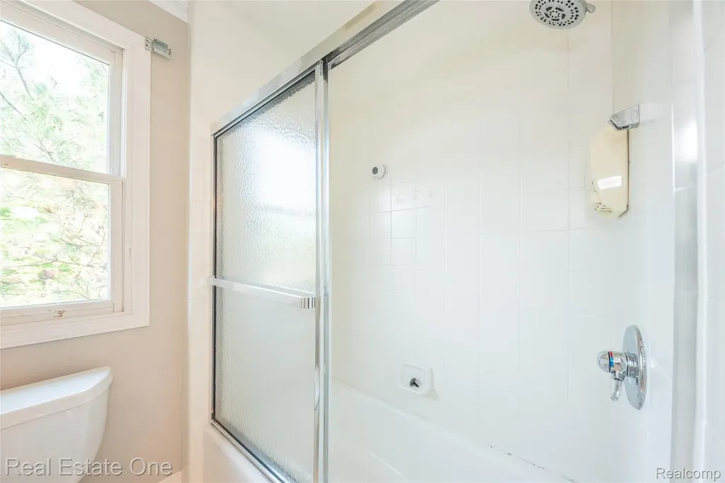18218 Clairmont Circle E Northville Township MI 48168