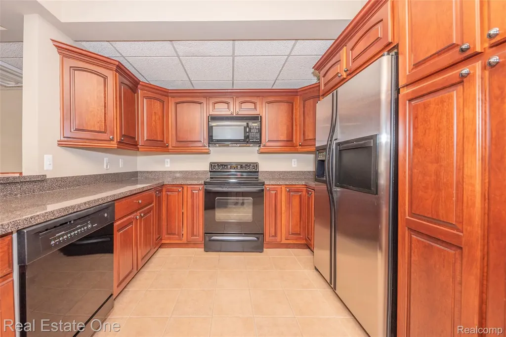 18218 Clairmont Circle E Northville Township MI 48168
