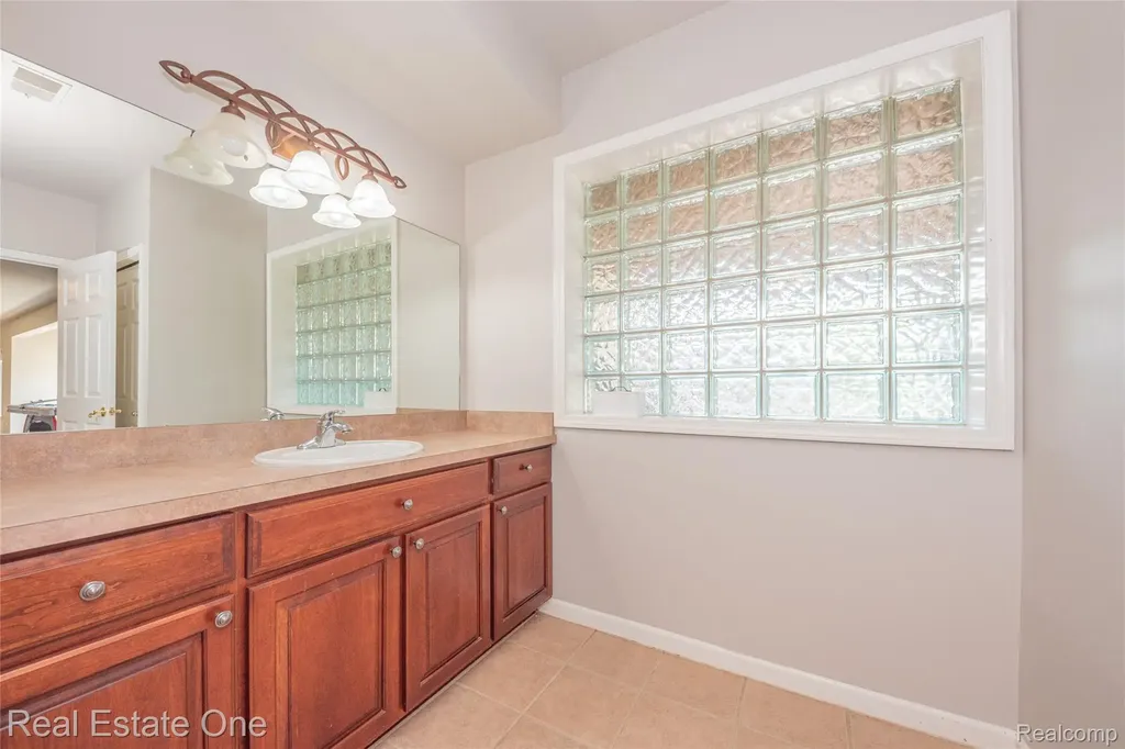 18218 Clairmont Circle E Northville Township MI 48168