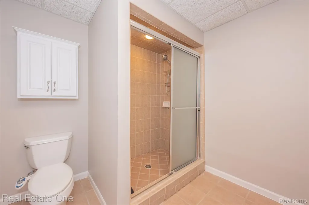 18218 Clairmont Circle E Northville Township MI 48168