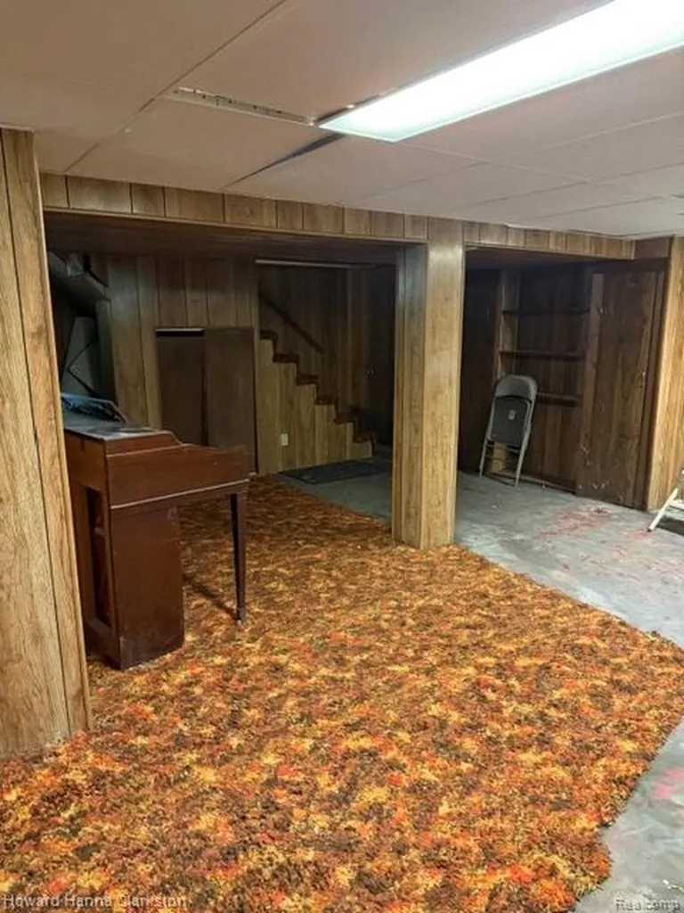 2001 Cartier Street Flint City MI 48504