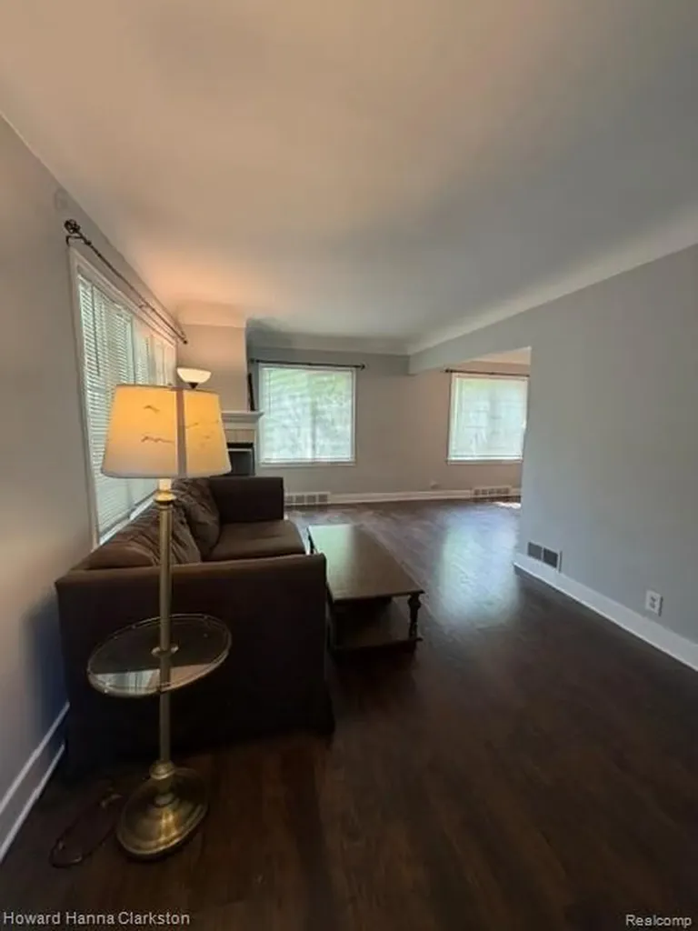 2001 Cartier Street Flint City MI 48504