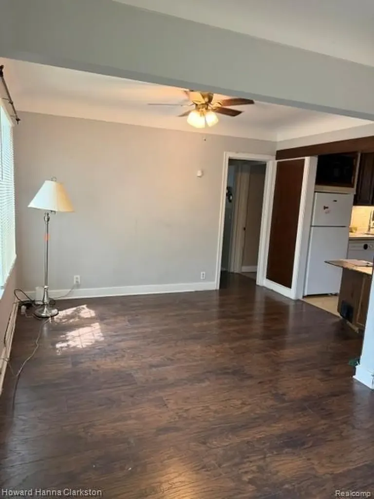 2001 Cartier Street Flint City MI 48504