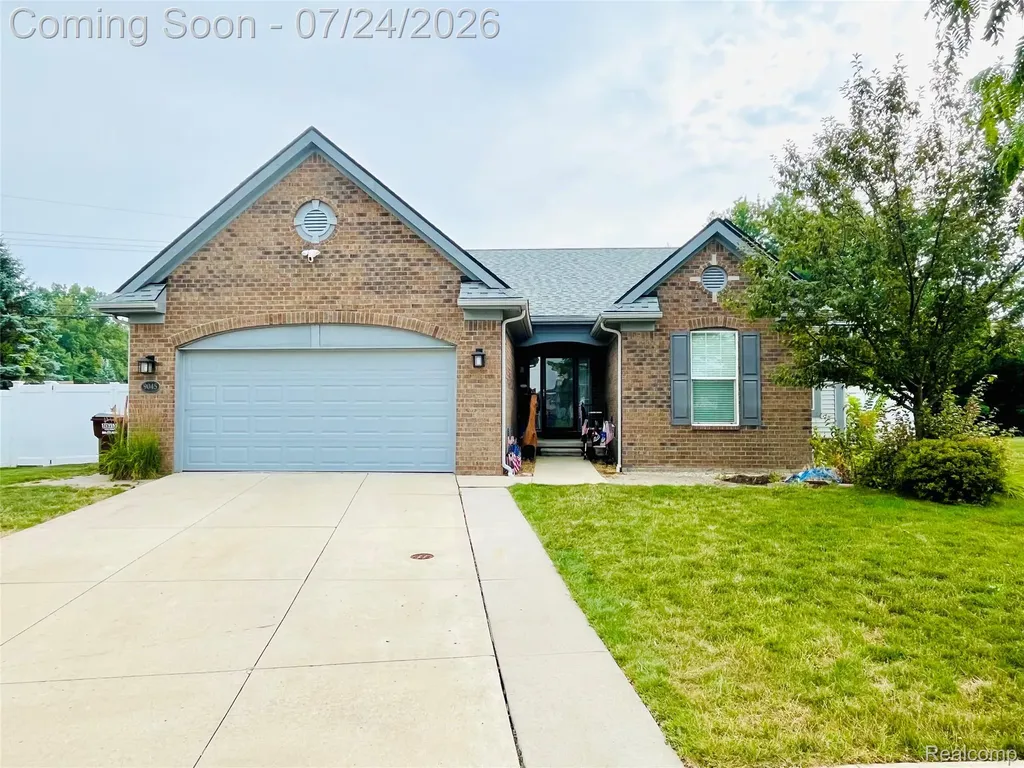 9045 Birch Pointe Drive Berlin Charter Township MI 48166