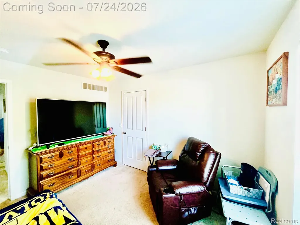9045 Birch Pointe Drive Berlin Charter Township MI 48166