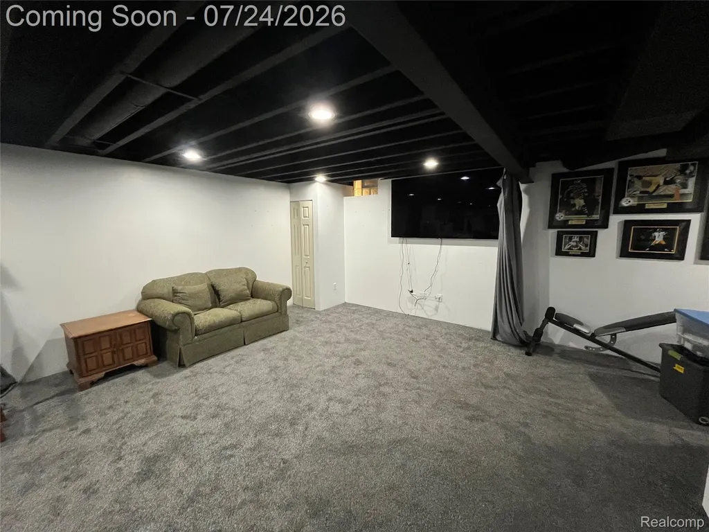 9045 Birch Pointe Drive Berlin Charter Township MI 48166