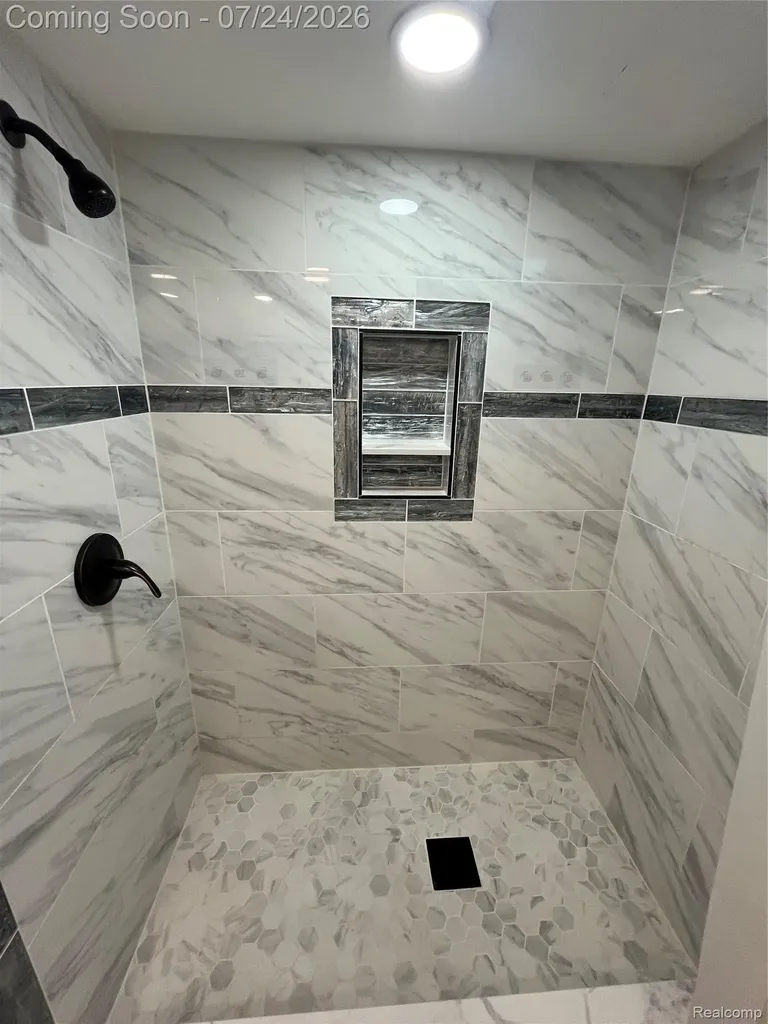 9045 Birch Pointe Drive Berlin Charter Township MI 48166