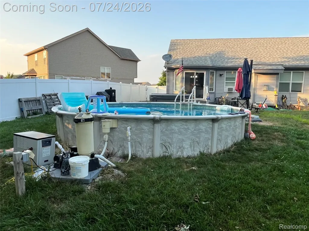 9045 Birch Pointe Drive Berlin Charter Township MI 48166