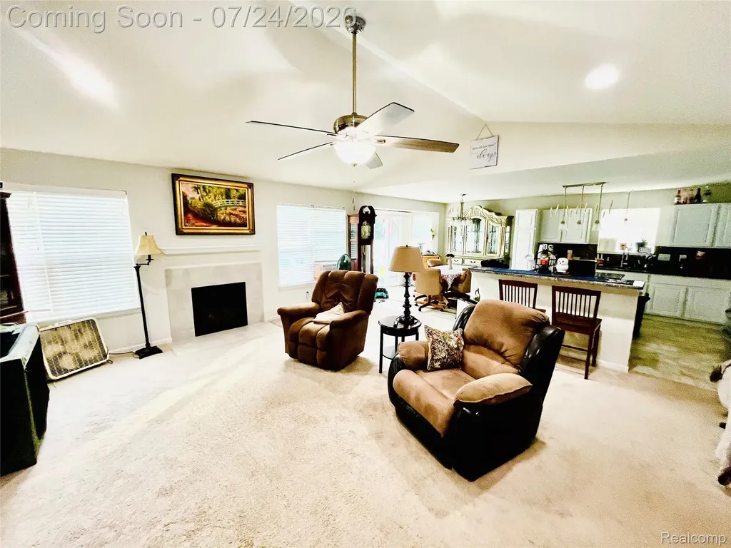 9045 Birch Pointe Drive Berlin Charter Township MI 48166