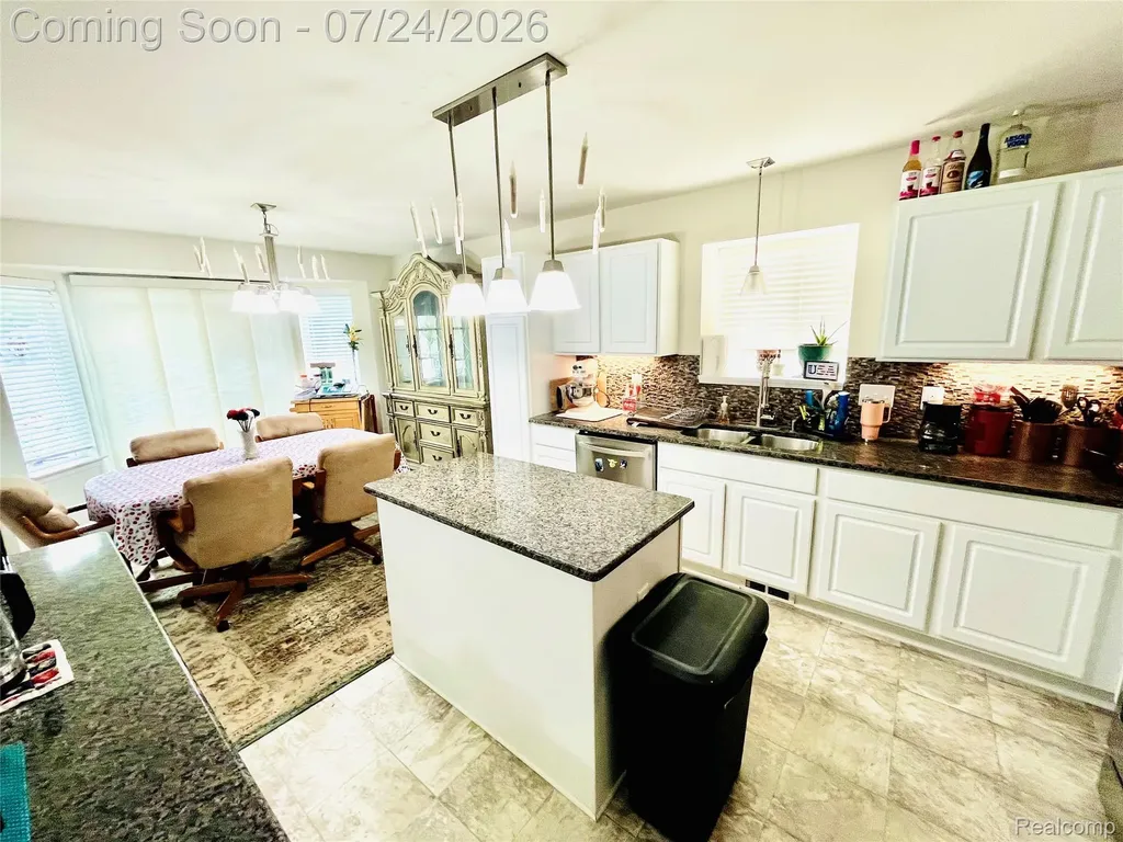 9045 Birch Pointe Drive Berlin Charter Township MI 48166