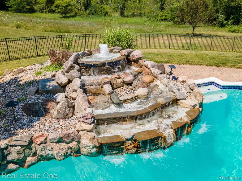 740 Greystone Drive Lyndon Township MI 48118