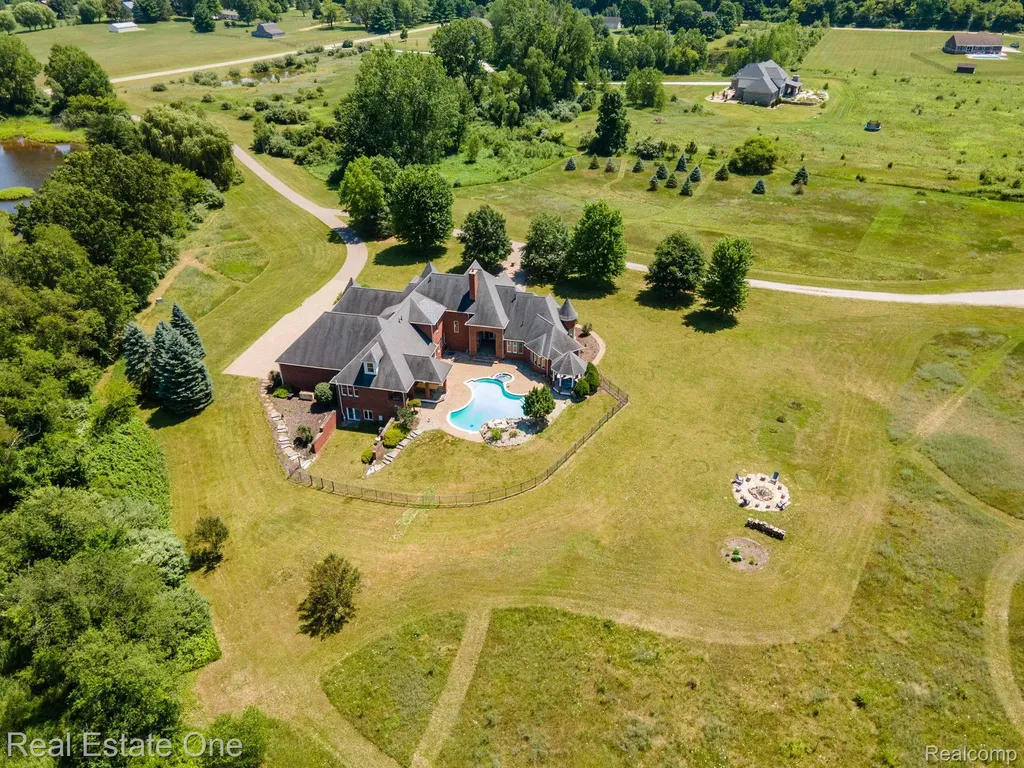 740 Greystone Drive Lyndon Township MI 48118