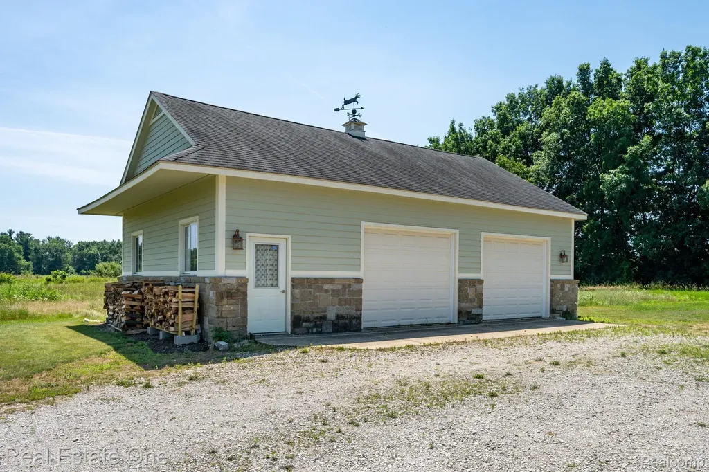 740 Greystone Drive Lyndon Township MI 48118