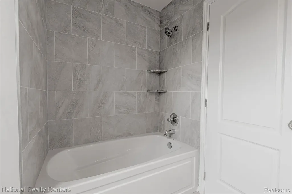 53182 Woodland Meadows Chesterfield Township MI 48047