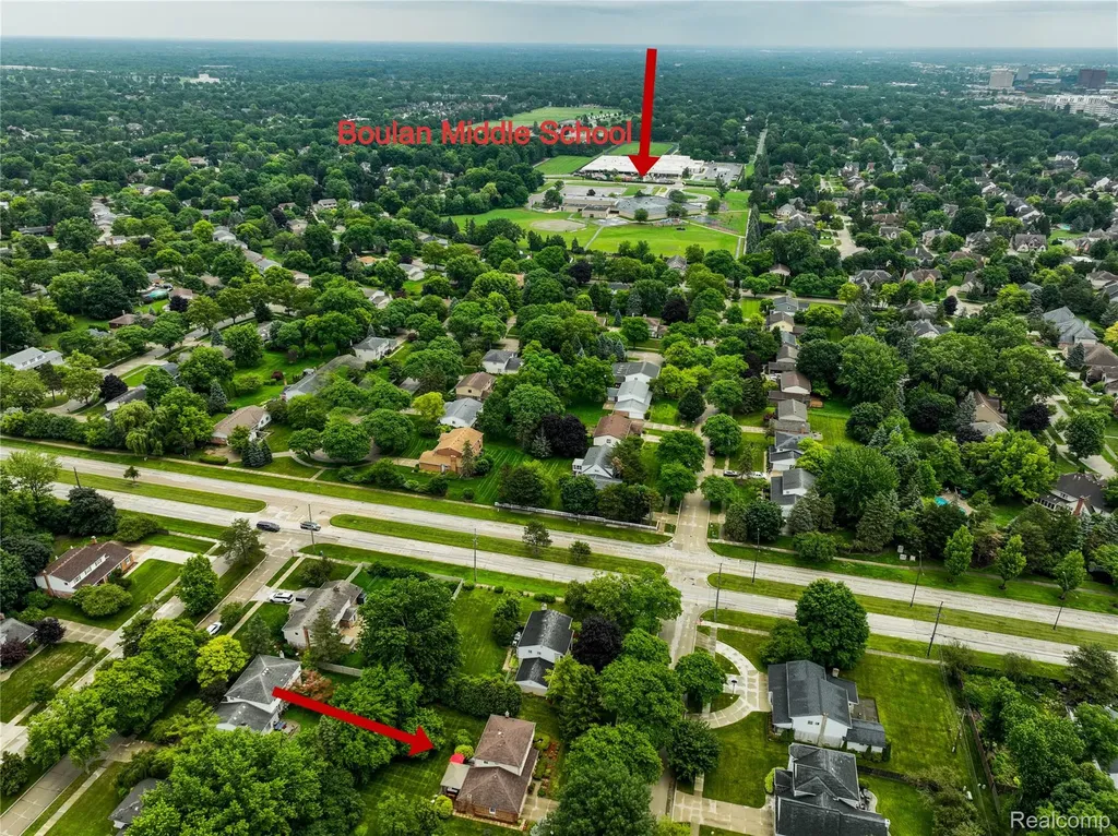 2032 Kristin Drive Troy City MI 48084