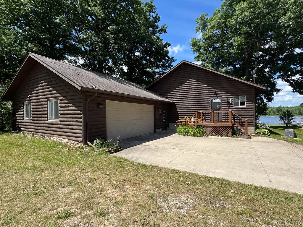 1490 Judy Drive Belvidere Township MI 48886