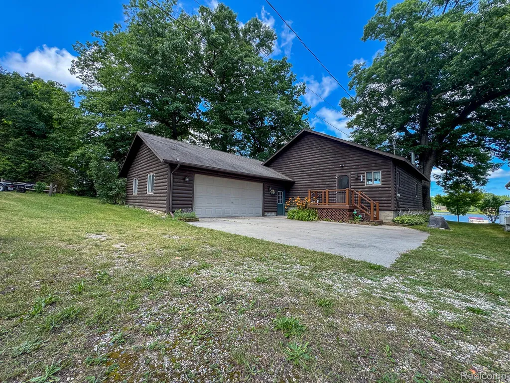 1490 Judy Drive Belvidere Township MI 48886