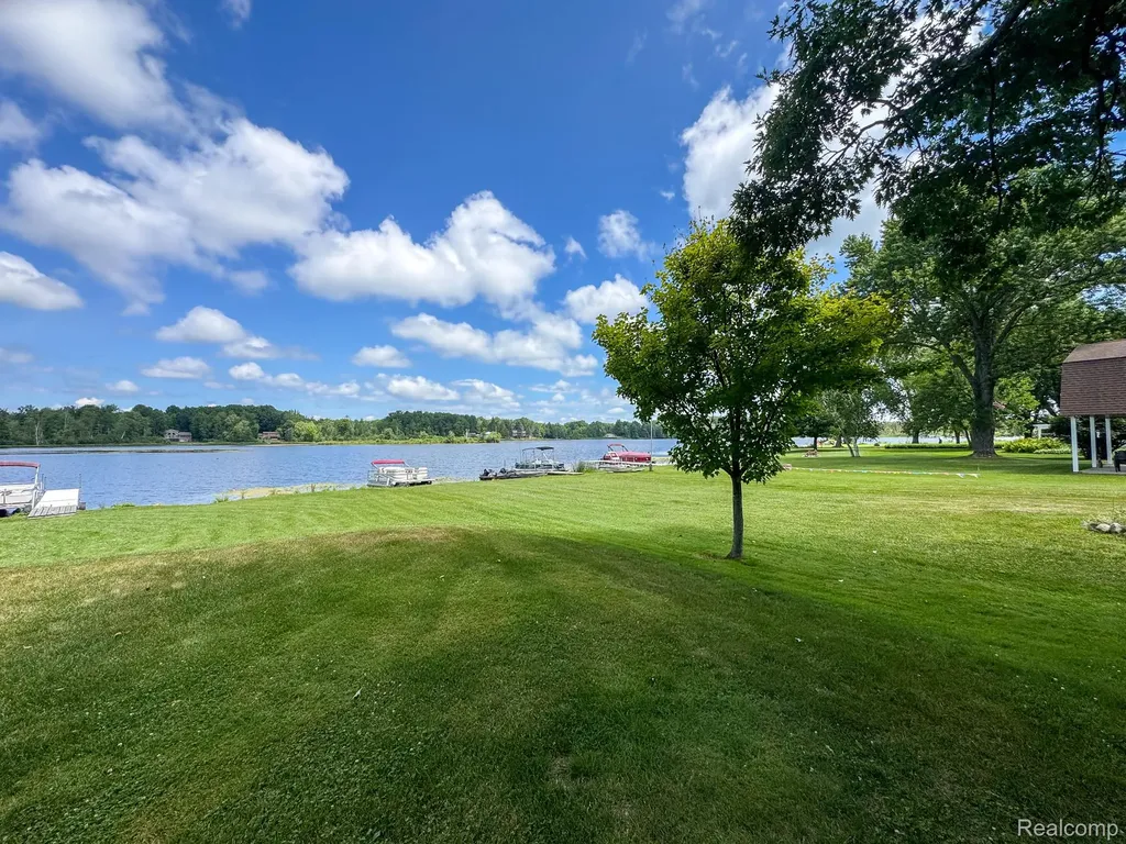 1490 Judy Drive Belvidere Township MI 48886