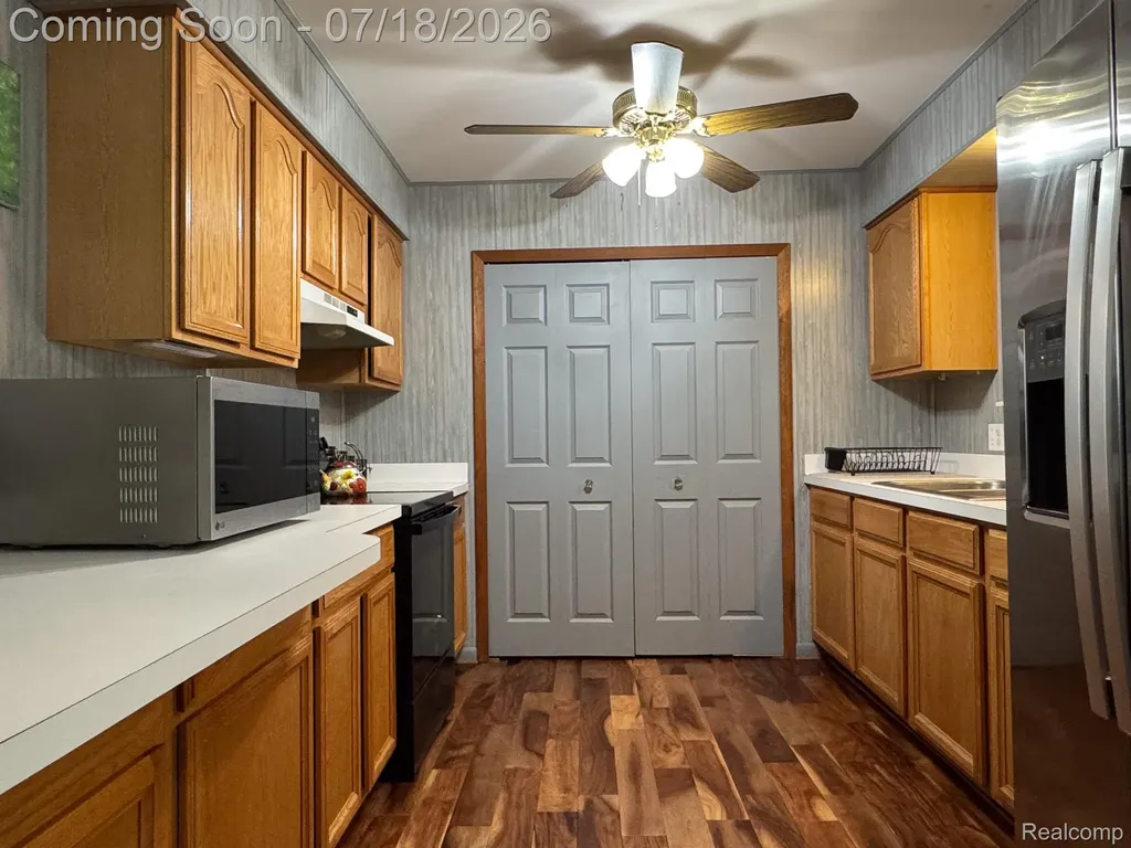 46030 Huling Street Shelby Charter Township MI 48317