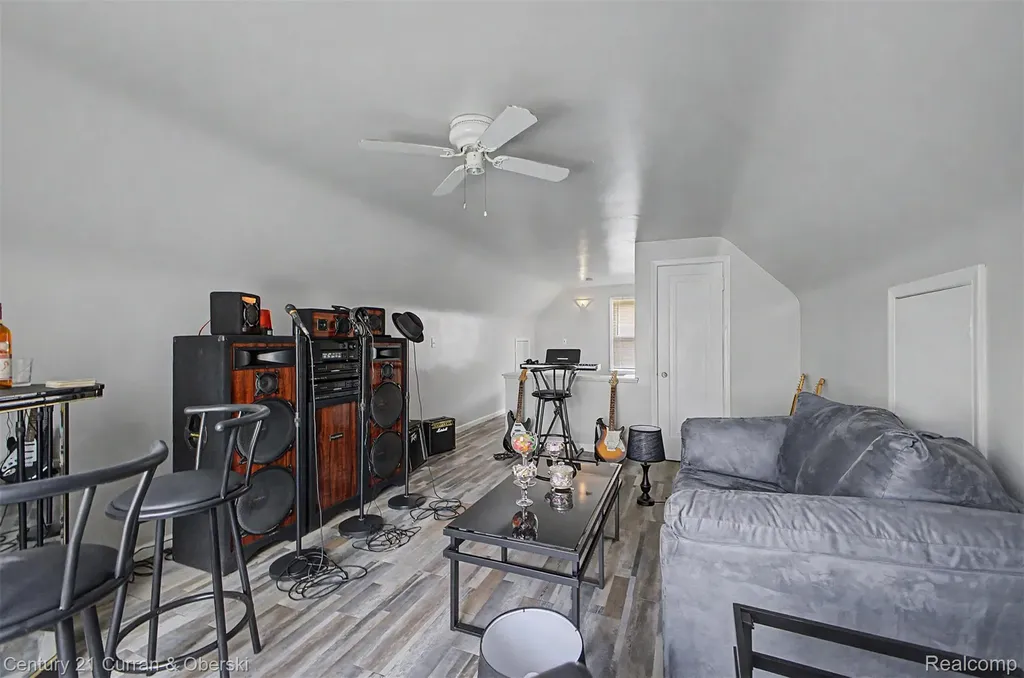 20141 Bramford Street Detroit City MI 48234