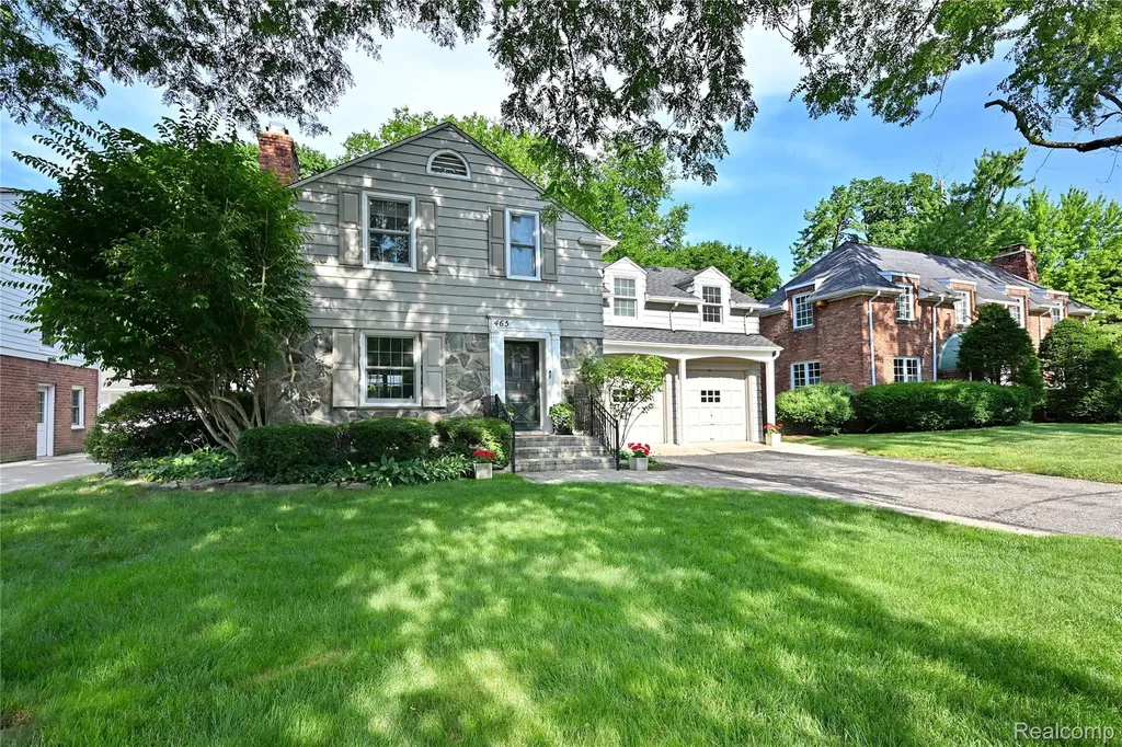 465 Kimberly Street Birmingham City MI 48009