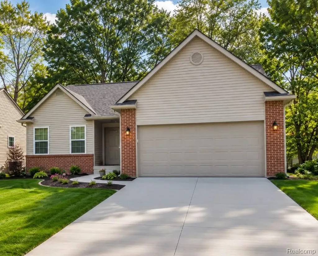 11477 Hidden Oaks Drive Vienna Charter Township MI 48420