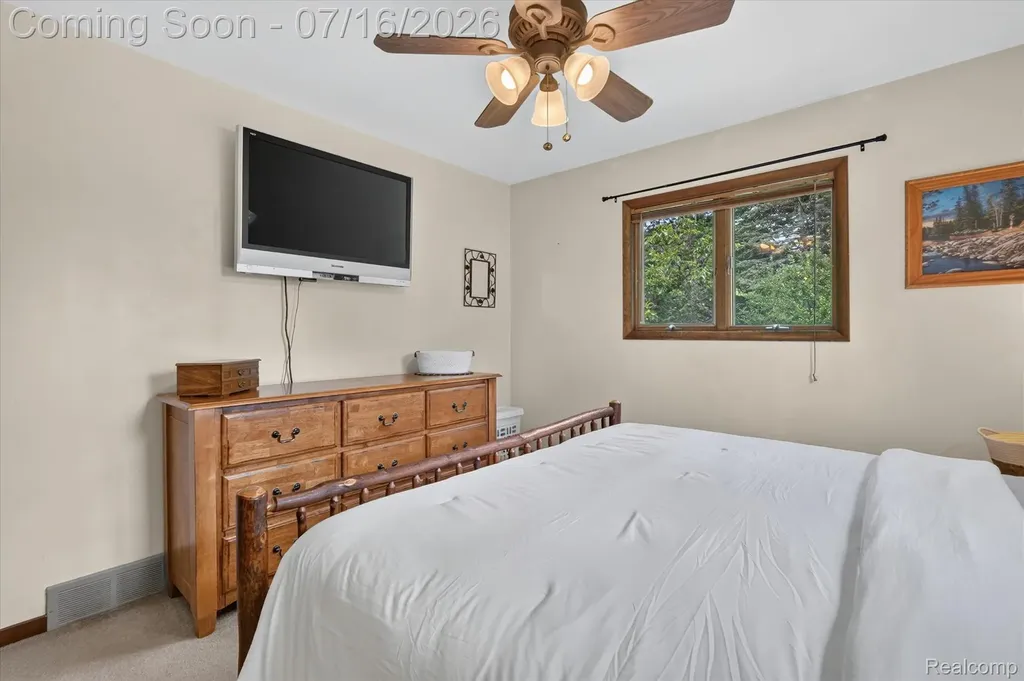 11210 Linden Road Fenton Charter Township MI 48451