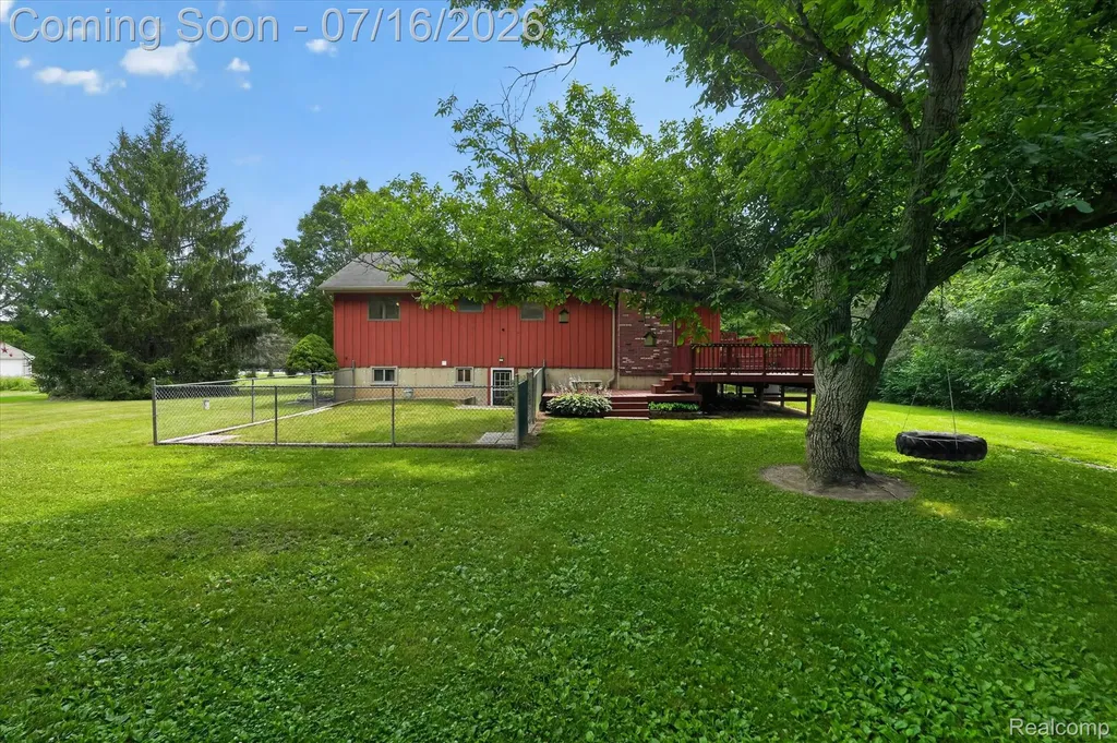 11210 Linden Road Fenton Charter Township MI 48451
