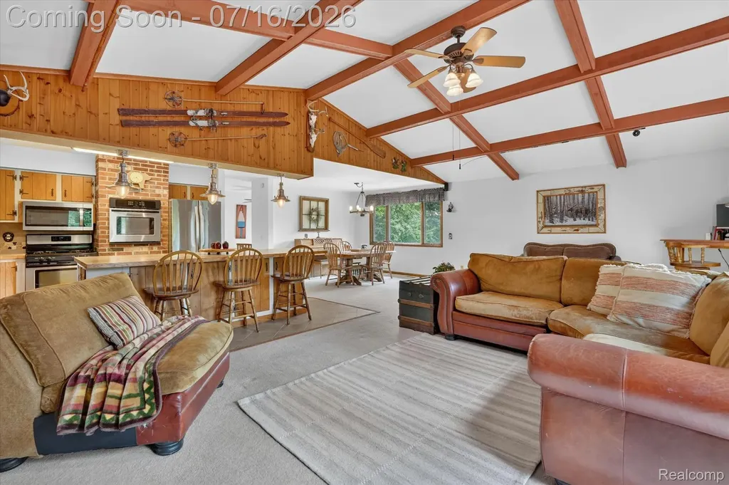 11210 Linden Road Fenton Charter Township MI 48451